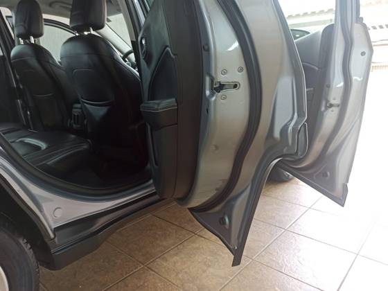 JEEP COMPASS 2.0 16V FLEX LONGITUDE AUTOMÁTICO JEEP COMPASS 2.0 16V FLEX LONGITUDE AUTOMÁTICO